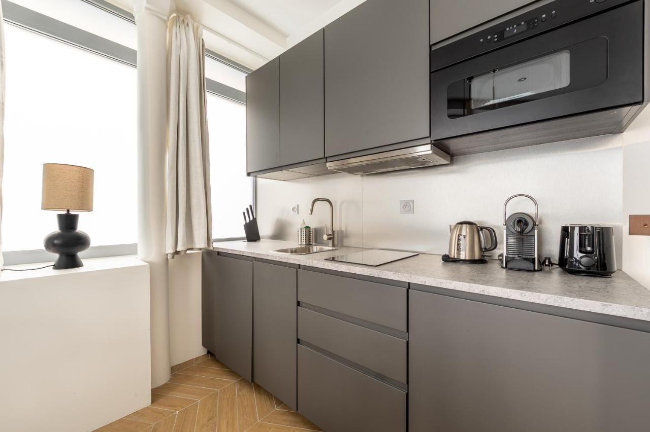 Lovely Apartment Close To Eiffel Tower Париж Екстериор снимка